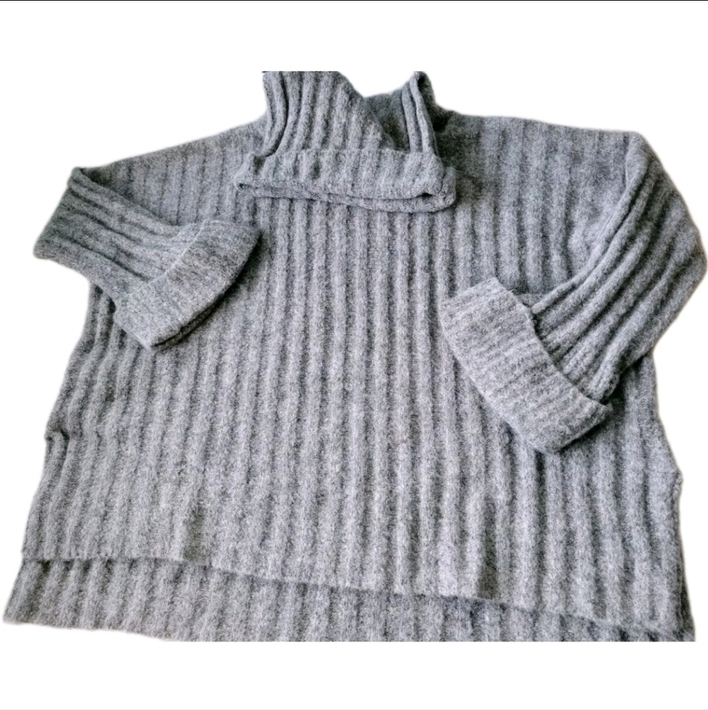 HYFVE Wide Ribbed Turtleneck Oversized Sweater Grey Small NWT